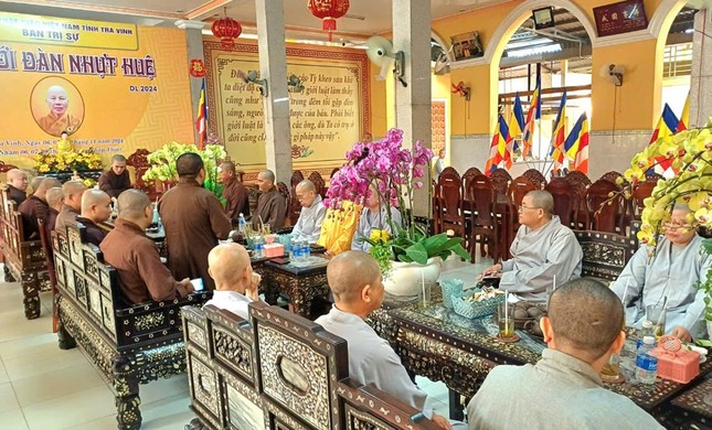 Chư tôn đức Tăng Ni họp rà soát công tác tổ chức Đại giới đàn Nhựt Huệ