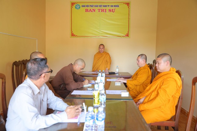 Quang cảnh buổi họp Quang cảnh buổi họp