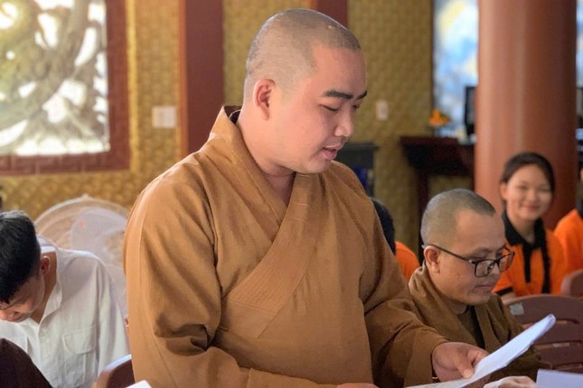 Đóng góp ý tại phiên họp Đóng góp ý tại phiên họp