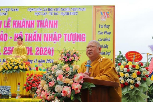 Thượng tọa Thích Thanh Quy giới thiệu sơ lược lịch sử và công tác xây dựng ngôi Tam bảo Thượng tọa Thích Thanh Quy giới thiệu sơ lược lịch sử và công tác xây dựng ngôi Tam bảo