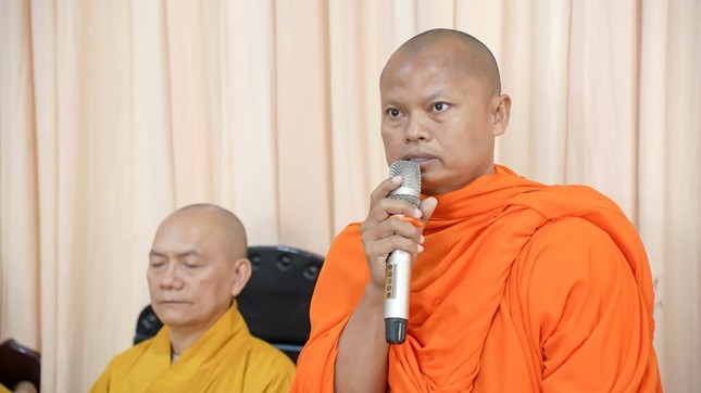 Đại đức Danh Tuấn phát biểu tại hội nghị tổng kết