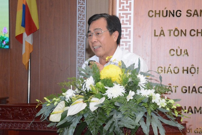 Ông Trần Văn Út, Chủ tịch Ủy ban MTTQVN tỉnh phát biểu tại hội nghị Ông Trần Văn Út, Chủ tịch Ủy ban MTTQVN tỉnh phát biểu tại hội nghị