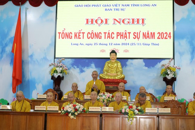 Trưởng lão Hòa thượng Thích Thiện Huệ ban đạo từ Trưởng lão Hòa thượng Thích Thiện Huệ ban đạo từ