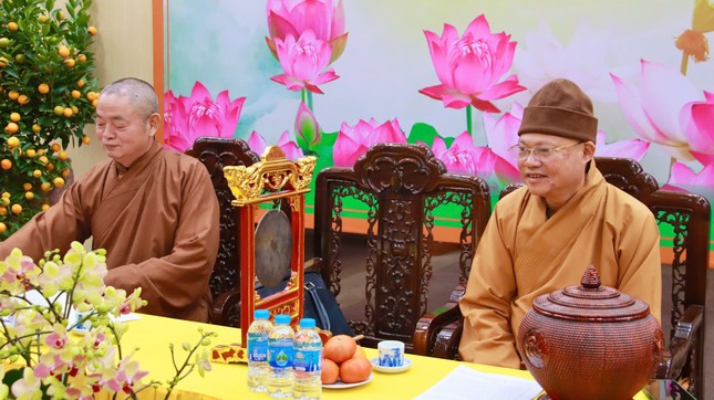 Lãnh đạo Ban Trị sự GHPGVN tỉnh Thái Bình chủ tọa hội nghị