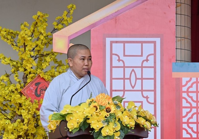 Ni sư Thích nữ Nguyên Xuân phát biểu khai mạc