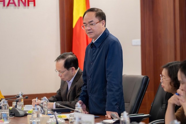 Ông Vũ Chiến Thắng phát biểu tại buổi họp Ông Vũ Chiến Thắng phát biểu tại buổi họp