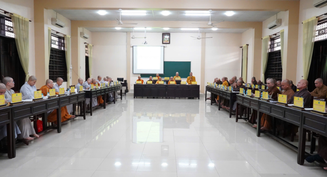 Quang cảnh buổi họp Quang cảnh buổi họp