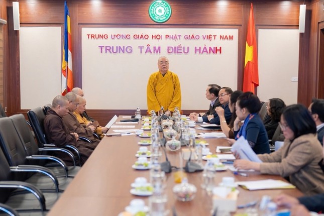 Trưởng lão Hòa thượng Thích Thanh Nhiễu cảm ơn lãnh đạo các bộ, ban, ngành Trưởng lão Hòa thượng Thích Thanh Nhiễu cảm ơn lãnh đạo các bộ, ban, ngành