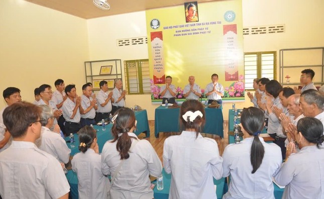 Nghi thức niệm Phật cầu gia hộ trước buổi họp Nghi thức niệm Phật cầu gia hộ trước buổi họp