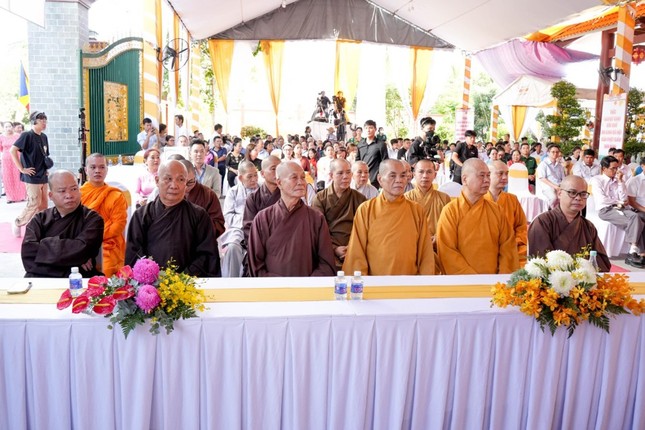 Chư tôn đức tham dự