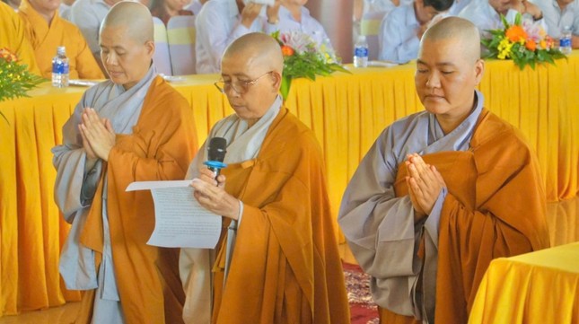 Ni sư Thích nữ Linh Đạm phát nguyện