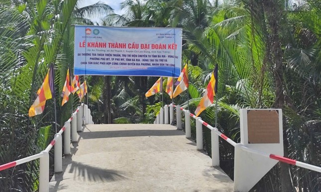 Cây cầu Đại Đoàn Kết được bàn giao, đưa vào sử dụng tại địa phương