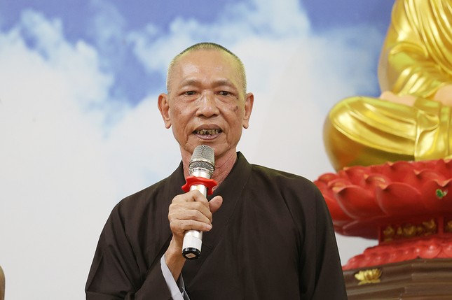 Trưởng lão Hòa thượng Thích Thiện Huệ đạo từ Trưởng lão Hòa thượng Thích Thiện Huệ đạo từ