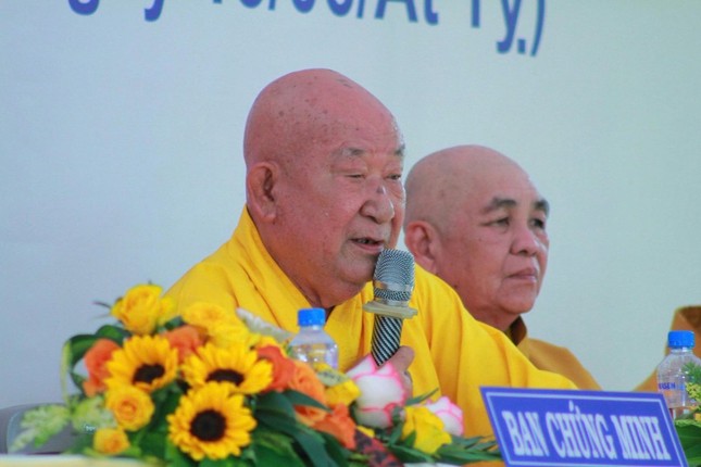 Hòa thượng Thích Nhật Quang ban đạo từ