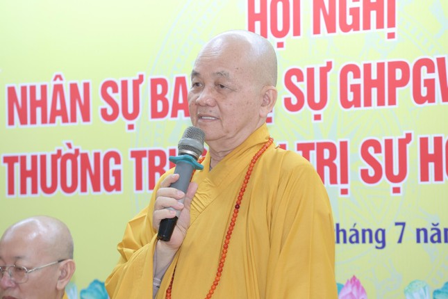 Hòa thượng Thích Minh Thiện phát biểu tại hội nghị