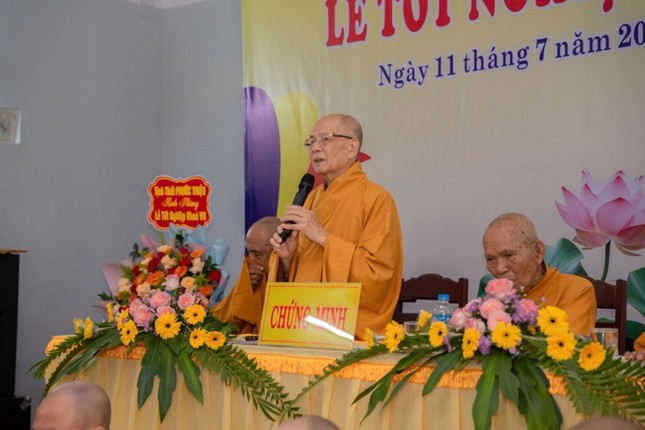 Trưởng lão Hòa thượng Thích Tâm Thủy ban đạo từ