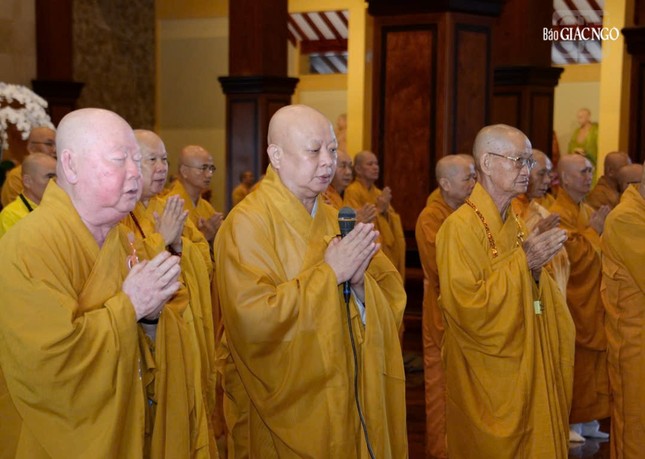 Hòa thượng Thích Lệ Trang, Phó Chủ tịch Hội đồng Trị sự, Trưởng ban Trị sự GHPGVN TP.HCM Hòa thượng Thích Lệ Trang, Phó Chủ tịch Hội đồng Trị sự, Trưởng ban Trị sự GHPGVN TP.HCM