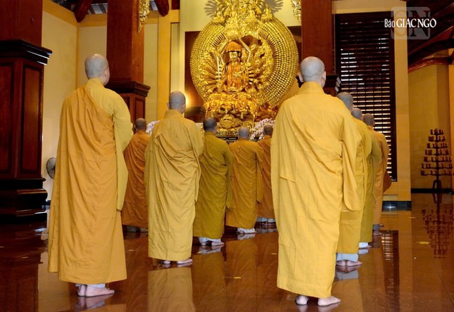 Bố-tát là nghi thức đặc thù của Tăng đoàn do Đức Phật chế định Bố-tát là nghi thức đặc thù của Tăng đoàn do Đức Phật chế định