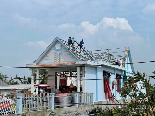 Lợp lại mái nhà Lợp lại mái nhà