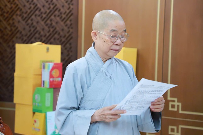 Ni trưởng Thích nữ Nhật Khương phát biểu chào mừng Ni trưởng Thích nữ Nhật Khương phát biểu chào mừng