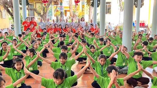 Sinh hoạt tại khóa tu Sinh hoạt tại khóa tu