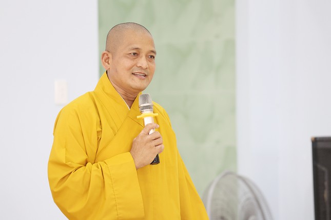 Đại đức Thích Lệ Duyên trình kế hoạch hoạt động 6 tháng cuối năm 2025