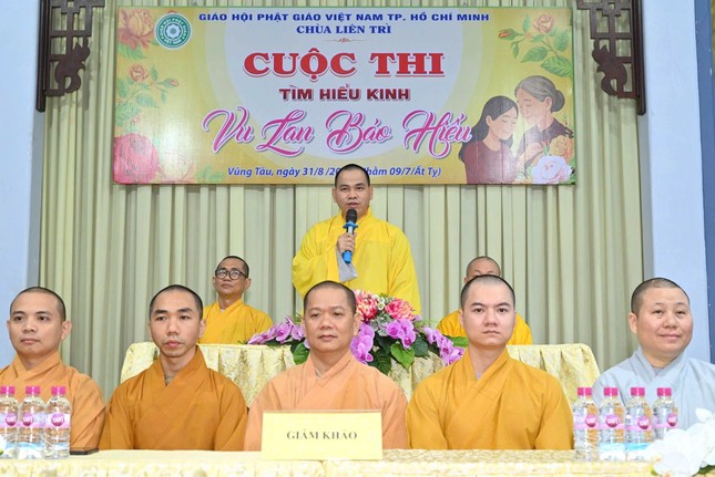 Thượng tọa Thích Thiện Thông phát biểu khai mạc Thượng tọa Thích Thiện Thông phát biểu khai mạc