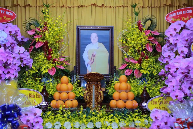 Di ảnh Ni trưởng Thích nữ Huyền Huệ tại tổ đình Hải Ấn Di ảnh Ni trưởng Thích nữ Huyền Huệ tại tổ đình Hải Ấn