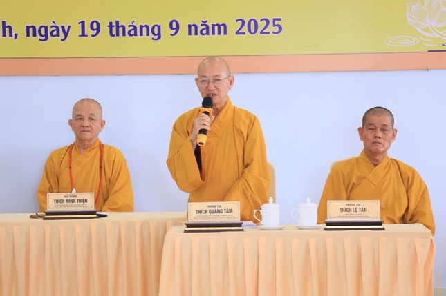 Thượng tọa Thích Quảng Tâm chủ trì buổi họp của Ban Thường trực Thượng tọa Thích Quảng Tâm chủ trì buổi họp của Ban Thường trực