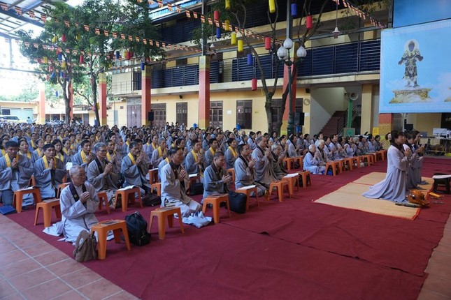 Khóa tập huấn của đạo tràng Pháp Hoa diễn ra trong hai ngày Khóa tập huấn của đạo tràng Pháp Hoa diễn ra trong hai ngày