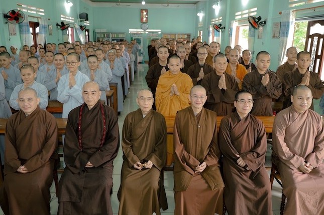 Chụp ảnh lưu niệm