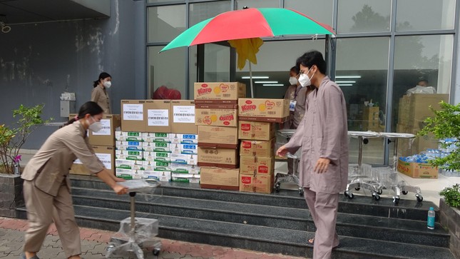 Các phần quà tặng tình nguyện viên Phật giáo Các phần quà tặng tình nguyện viên Phật giáo