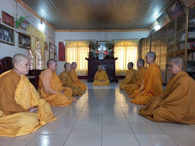 Chư tôn đức Ni tham dự khóa tu - Ảnh: Ban TT NGKS