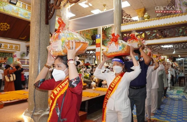 Cùng tụng kệ Dâng y ca-sa