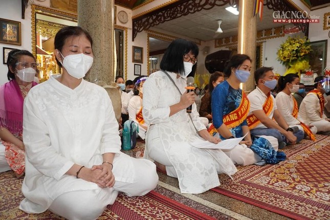 Phật tử Huyền Đức tác bạch cúng dường