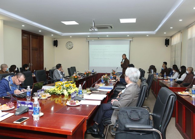 Đại đức Thích Chấn Đạo bảo vệ luận án Đại đức Thích Chấn Đạo bảo vệ luận án