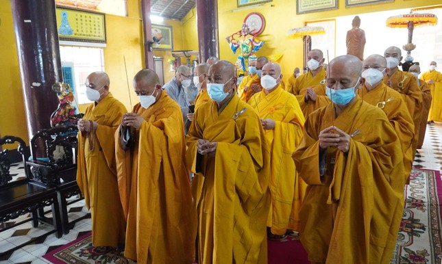 Chư tôn đức Chứng minh, Thường trực Ban Trị sự GHPGVN huyện Củ Chi thành kính tưởng niệm, tri ân những đóng góp của Hòa thượng đối với đạo pháp và dân tộc Chư tôn đức Chứng minh, Thường trực Ban Trị sự GHPGVN huyện Củ Chi thành kính tưởng niệm, tri ân những đóng góp của Hòa thượng đối với đạo pháp và dân tộc