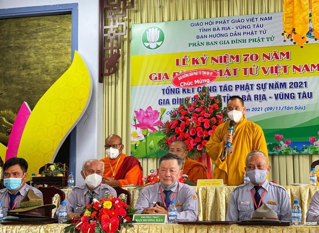 Đại đức Thích Thiện Thông thay mặt Ban Trị sự tỉnh đã có nhiều lời dạy sâu sắc đến với toàn thể huynh trưởng và đoàn sinh Gia đình Phật tử trong tỉnh Đại đức Thích Thiện Thông thay mặt Ban Trị sự tỉnh đã có nhiều lời dạy sâu sắc đến với toàn thể huynh trưởng và đoàn sinh Gia đình Phật tử trong tỉnh