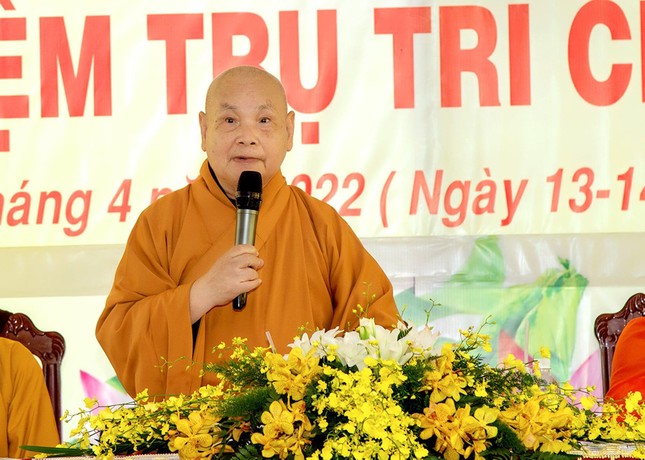 Hòa thượng Thích Thiện Nhơn, Chủ tịch Hội đồng Trị sự dâng lời tưởng niệm đến cố Trưởng lão Hòa thượng Thích Huệ Trường Hòa thượng Thích Thiện Nhơn, Chủ tịch Hội đồng Trị sự dâng lời tưởng niệm đến cố Trưởng lão Hòa thượng Thích Huệ Trường