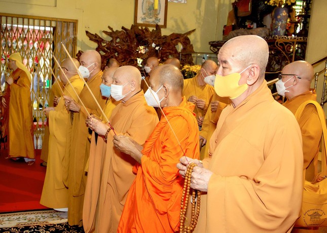 Chư tôn đức niêm hương tưởng niệm Chư tôn đức niêm hương tưởng niệm