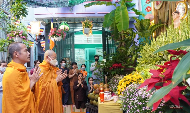 Hòa thượng Thích Viên Minh, cùng chư tôn đức thiền viện Phước Sơn làm lễ an vị Phật Hòa thượng Thích Viên Minh, cùng chư tôn đức thiền viện Phước Sơn làm lễ an vị Phật