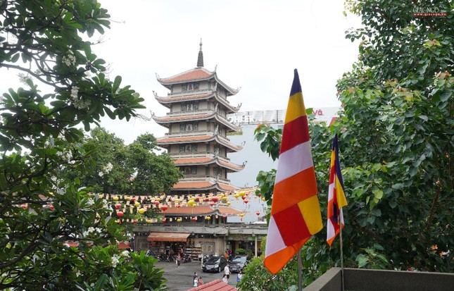 Nhân Đại lễ Phật đản Phật lịch 2566, tổ đình Vĩnh Nghiêm sẽ tổ chức quy y cho Phật tử vào chiều 15-4-Nhâm Dần