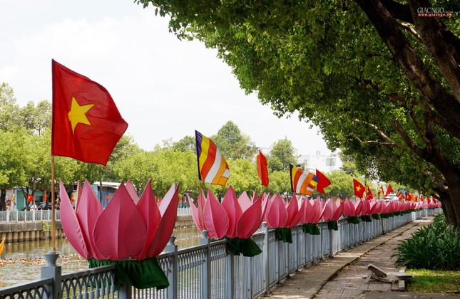 Hạnh phúc và may mắn được biết đến Phật pháp và lấy Phật pháp làm lẽ sống của đời mình