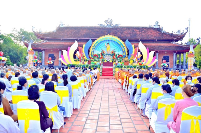 Đại lễ Phật đản diễn ra tại Thiền viện Trúc Lâm Phương Nam