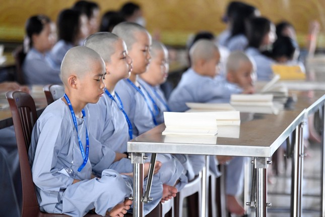 &quot;Ngồi như Phật ngồi&quot;