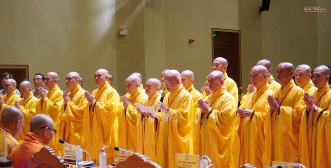 Tân Ban Trị sự GHPGVN tỉnh Bình Định nhiệm kỳ 2022-2027 cung thỉnh Ban Chứng minh