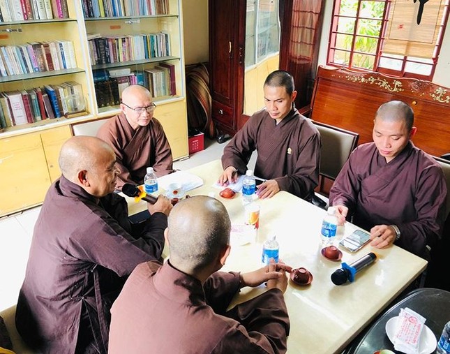 Thượng tọa Thích Minh Thanh, Ủy viên Ban Thông tin - Truyền thông Phật giáo huyện Củ Chi chia sẻ về ứng dụng công nghệ trong truyền thông Thượng tọa Thích Minh Thanh, Ủy viên Ban Thông tin - Truyền thông Phật giáo huyện Củ Chi chia sẻ về ứng dụng công nghệ trong truyền thông