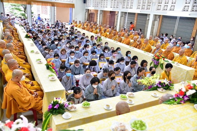 Trang nghiêm lễ Vu lan báo hiếu Trang nghiêm lễ Vu lan báo hiếu