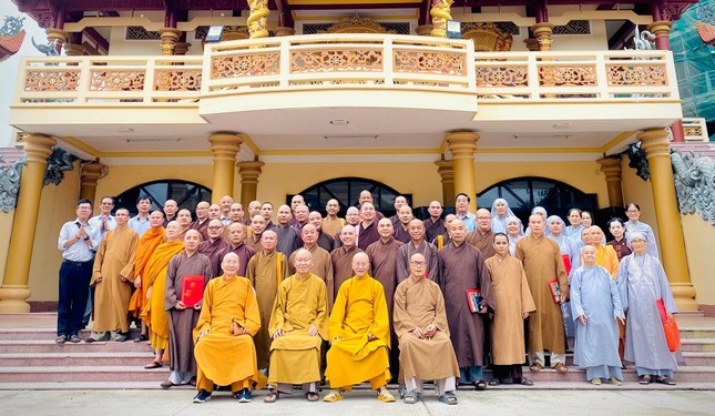 Lưu niệm phiên họp đầu tiên của Ban Trị sự GHPGVN tỉnh Bình Định nhiệm kỳ 2022-2026 Lưu niệm phiên họp đầu tiên của Ban Trị sự GHPGVN tỉnh Bình Định nhiệm kỳ 2022-2026