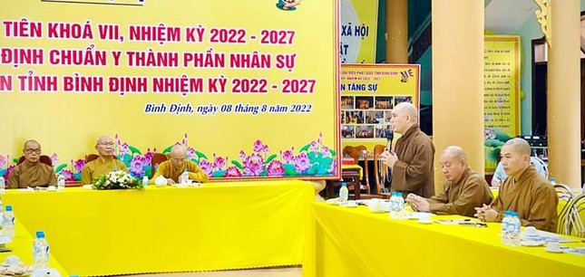 Thượng tọa Thích Đồng Thành đọc quyết định chuẩn y thành phần nhân sự Thượng tọa Thích Đồng Thành đọc quyết định chuẩn y thành phần nhân sự